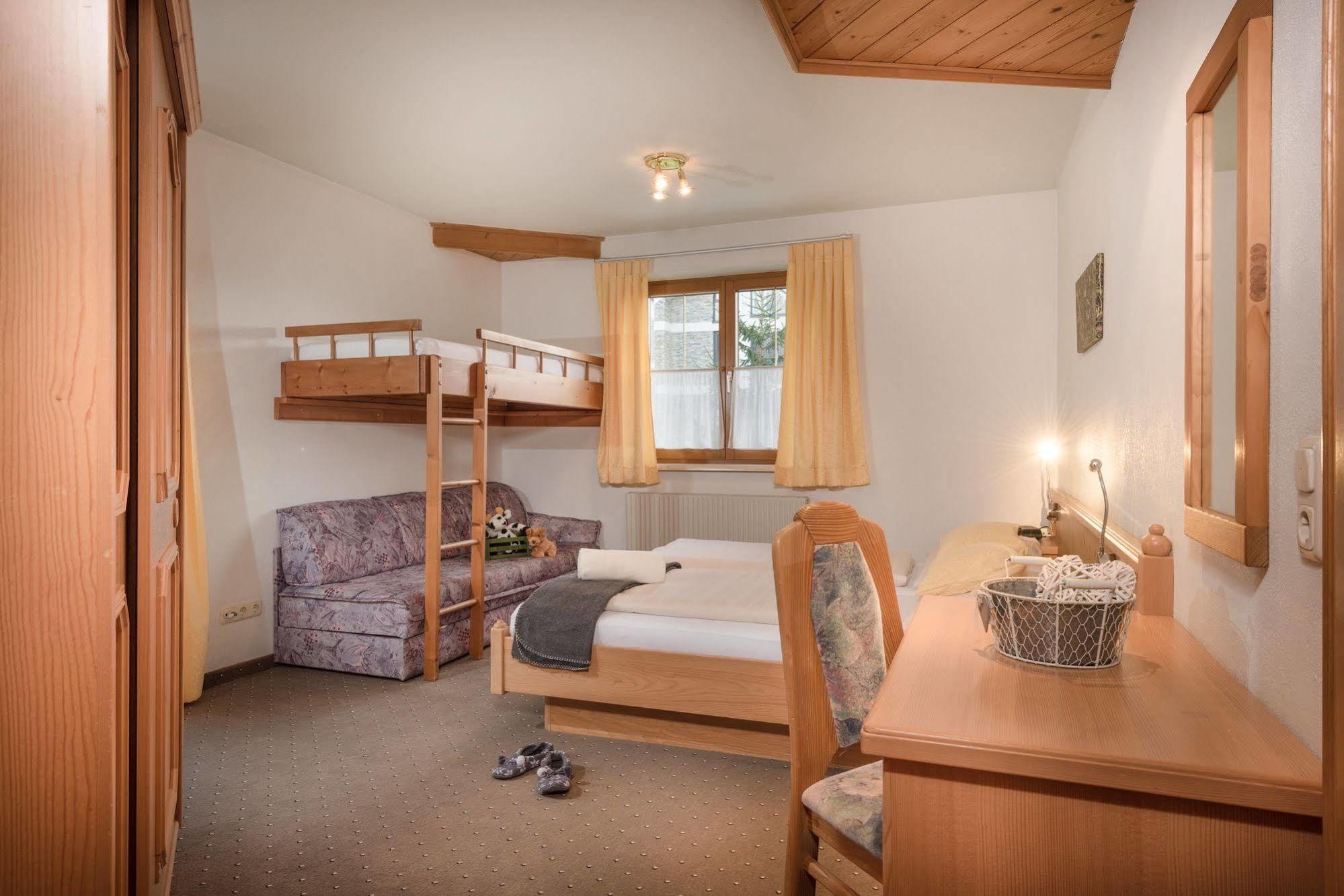 Gaestehaus Gratz - Inklusive Eintritt In Die Alpentherme Dorfgastein Buitenkant foto